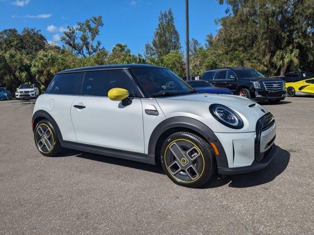 2023 mini hardtop 2 door cooper se