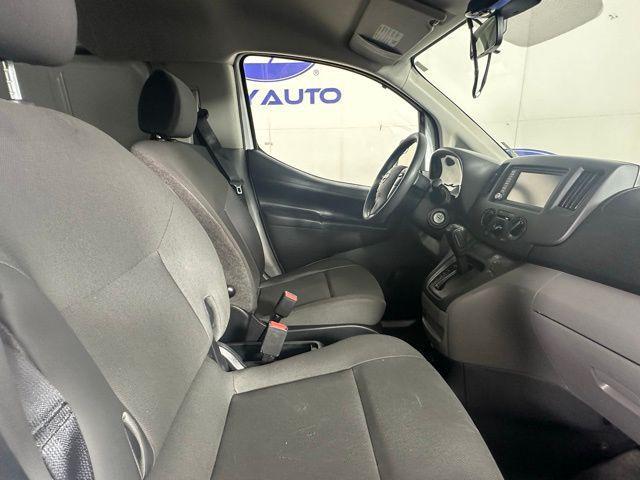2020 nissan nv200 sv