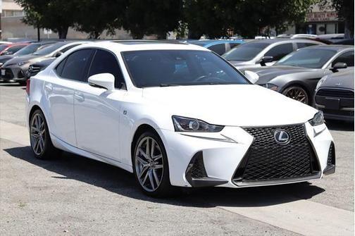 2017 lexus is 200t