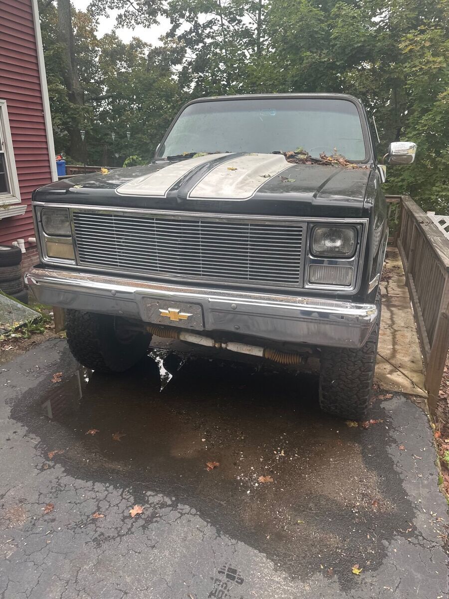 1987 chevrolet blazer suv black 4wd automatic v10