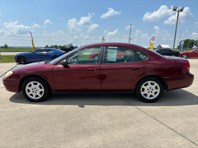 2005 ford taurus se