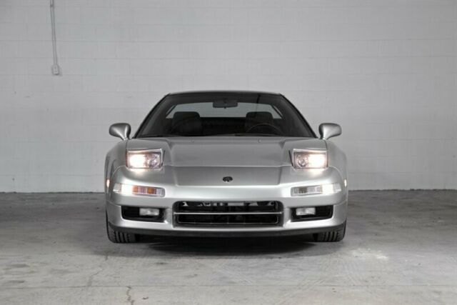 1992 acura nsx rare silver , manual, only 14k miles - like new !