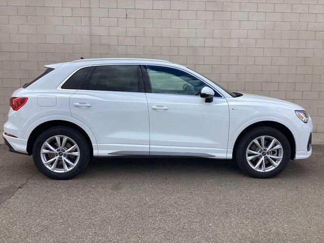 2024 audi q3 45 s line premium