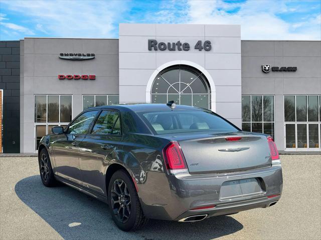 2023 chrysler 300 touring