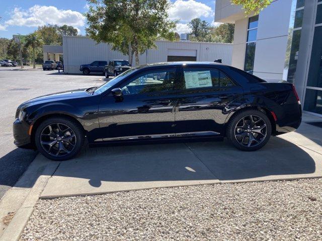 2023 chrysler 300 s