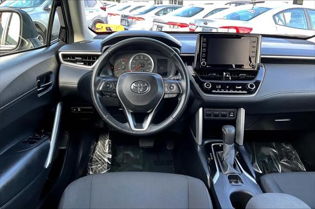 2022 toyota corolla cross le