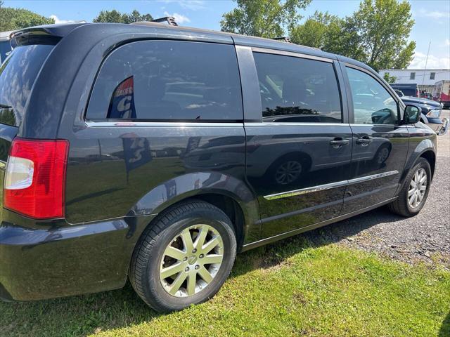2014 chrysler town & country touring