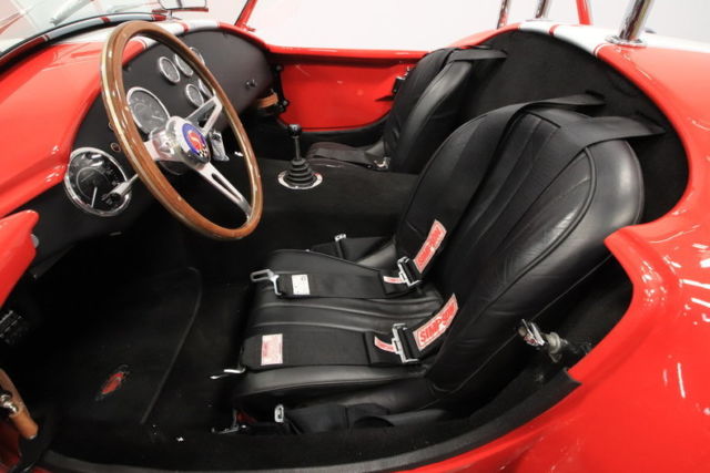 351 windsor, 5-spd, 450 hp est, 4 wheel discs, freshly built factory five cobra!