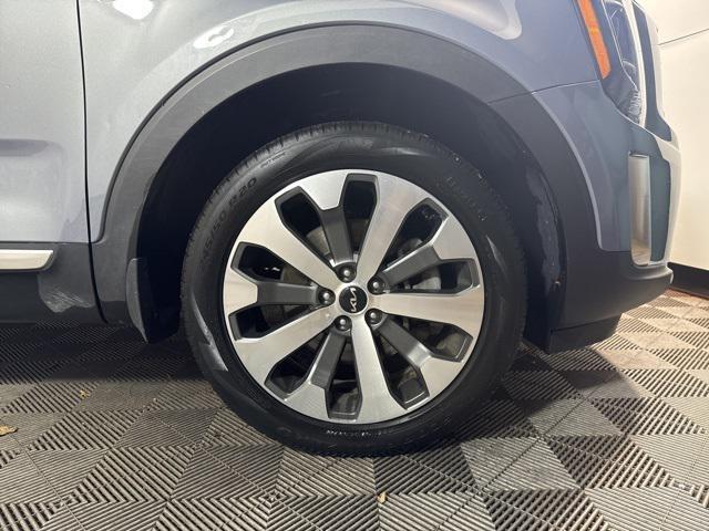 2022 kia telluride s
