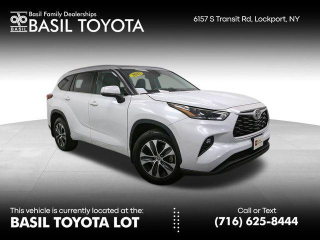 2022 toyota highlander xle