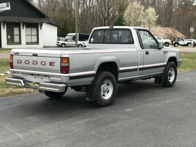 !987 dodge ram d 50 4x4 pickup only 80k miles!