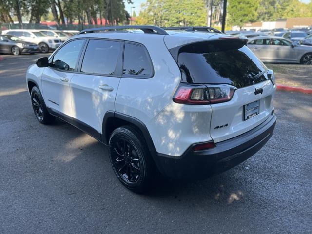 2023 jeep cherokee altitude lux