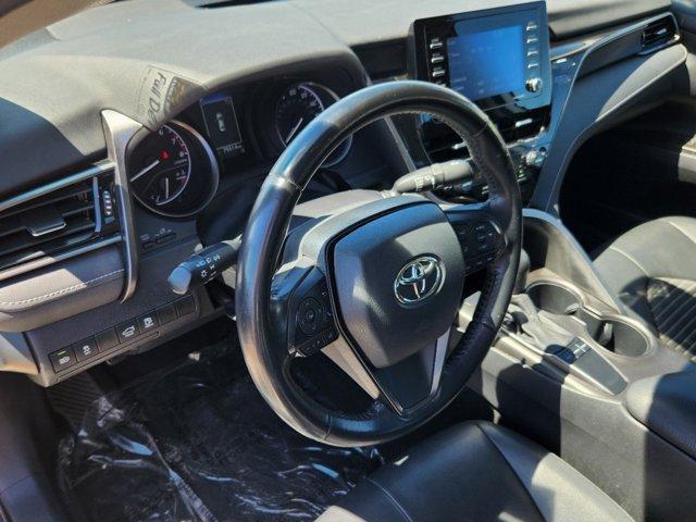 2022 toyota camry se