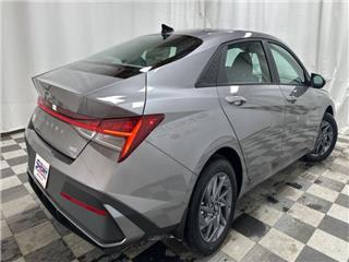 2024 Hyundai Elantra blue
