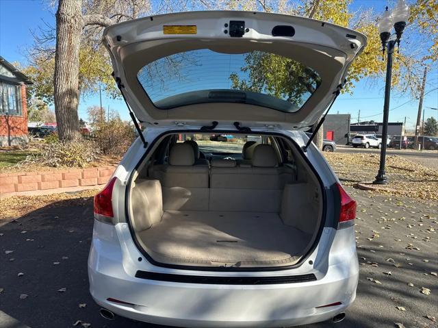 2011 toyota venza base