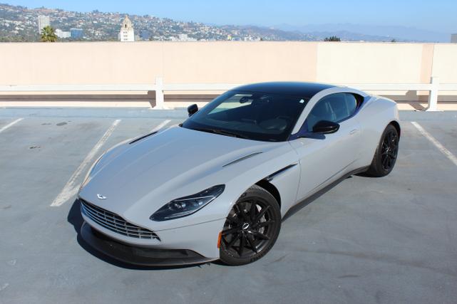 2019 aston martin db11 base