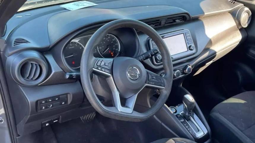 2020 nissan kicks s