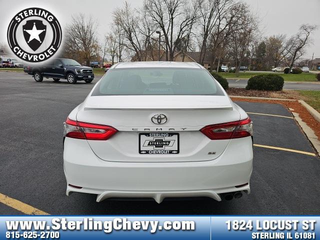 2018 toyota camry se