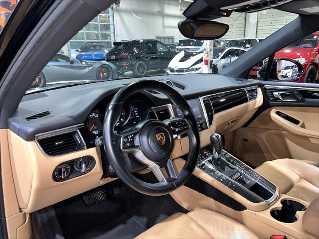 2017 porsche macan base