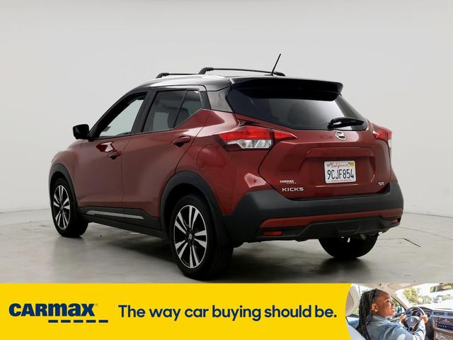 2019 nissan kicks sr