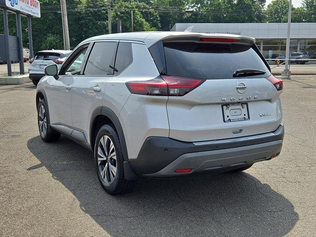2021 nissan rogue sv