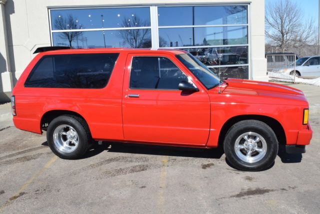 1983 chevrolet s-10 blazer **resto mod** 350 v8, ford 9-inch, ac frame off build