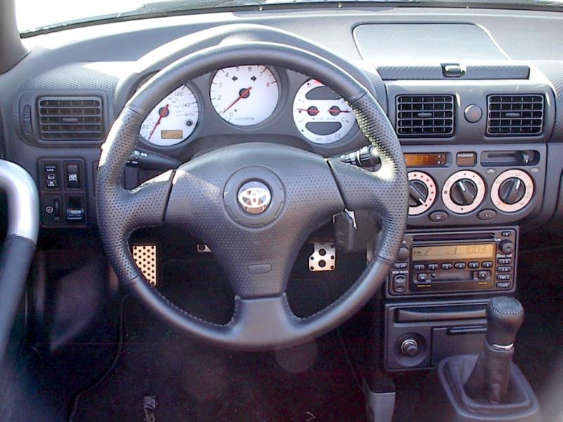 2003 Toyota MR2