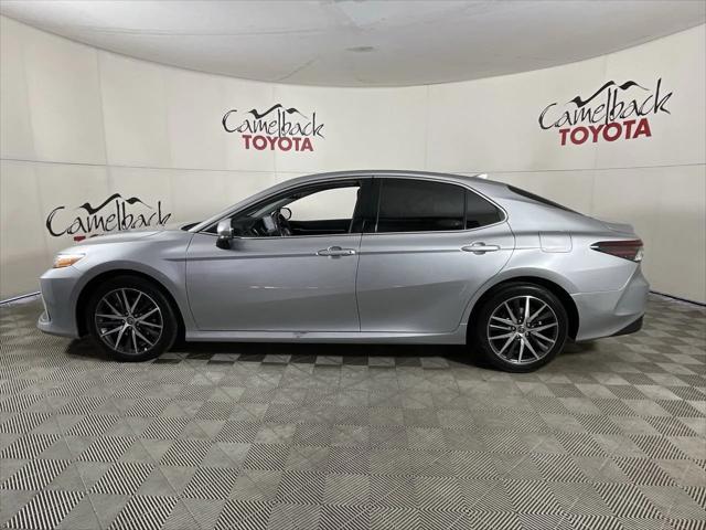 2022 toyota camry hybrid xle