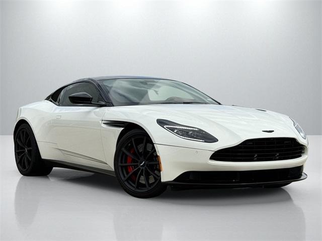 2022 aston martin db11 v8