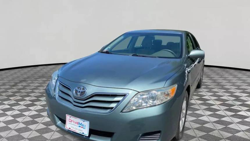 2011 toyota camry le