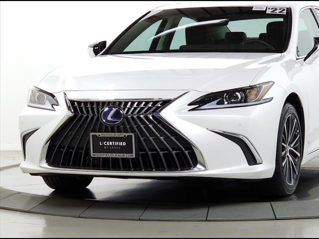 2022 lexus es 300h base