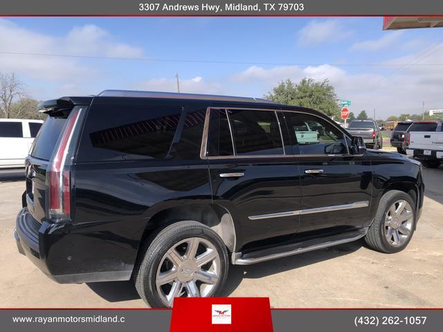 2017 cadillac escalade luxury