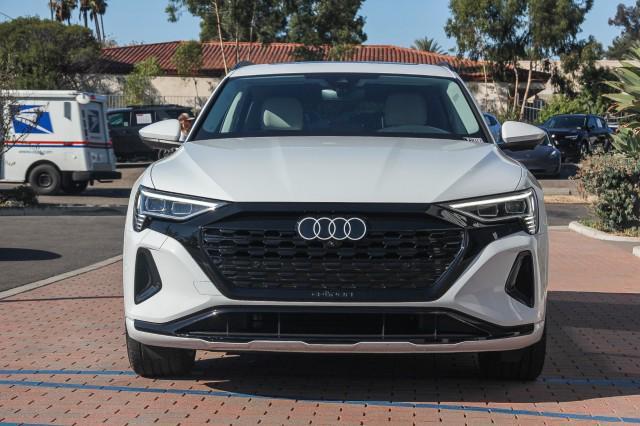 2024 audi q8 e-tron premium plus