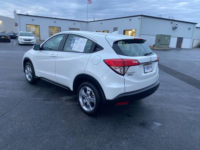2022 honda hr-v lx