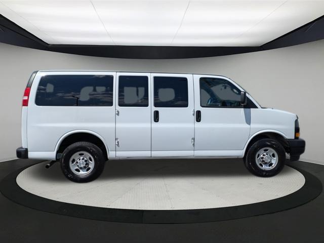 2019 chevrolet express 3500 ls