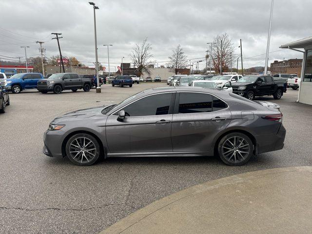 2023 toyota camry se