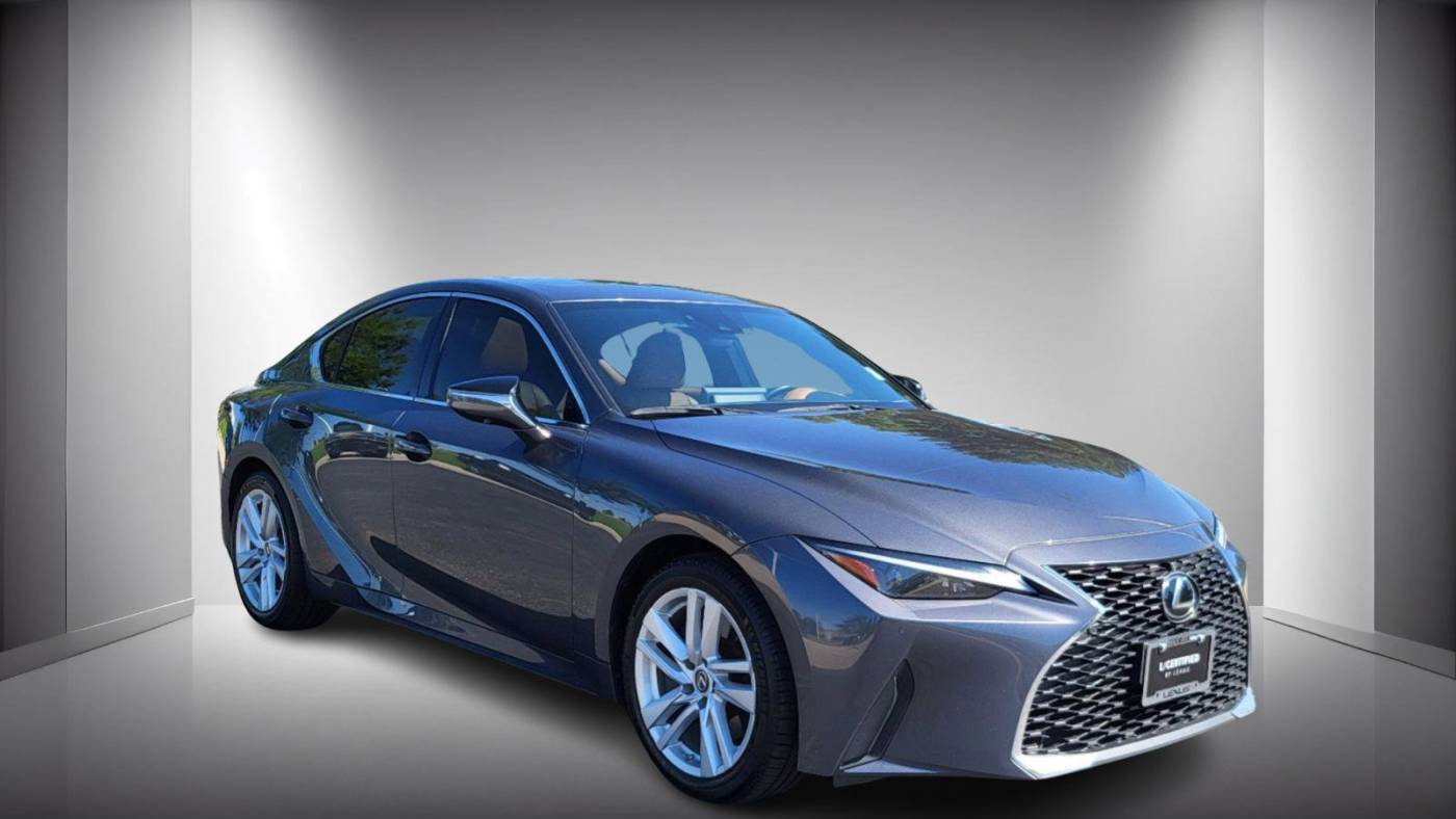 2021 lexus is 300 base