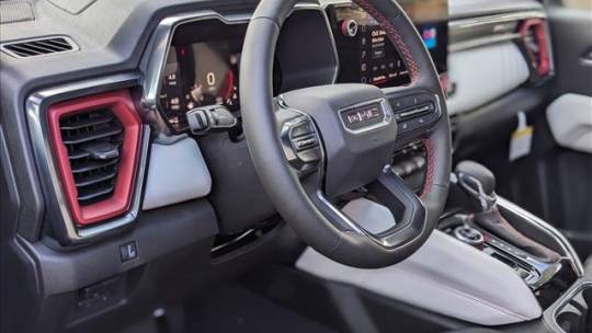 2024 GMC Canyon