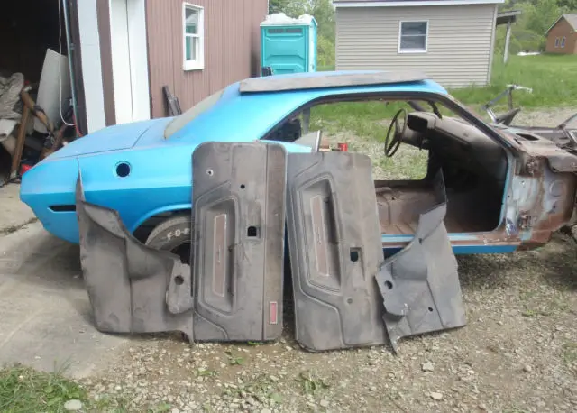 1970 dodge challanger r/t s/e needs complete restoration