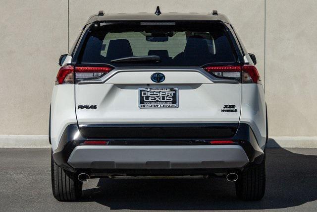 2022 toyota rav4 hybrid se
