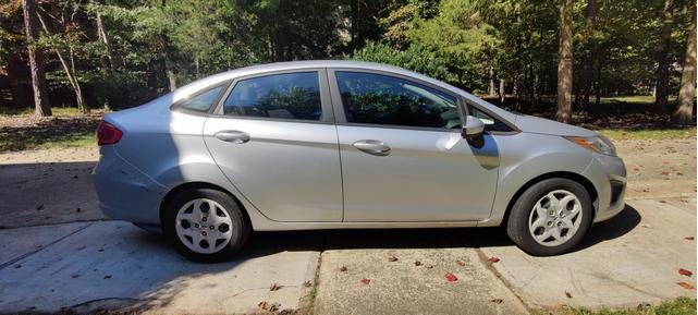 2012 ford fiesta se