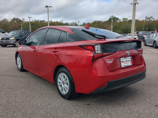 2021 toyota prius le