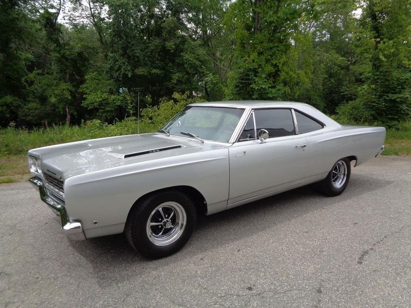 plymouth road runner coupe