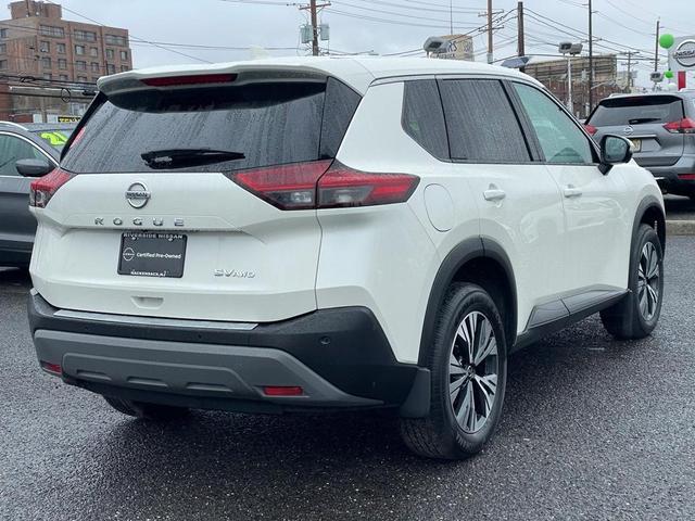 2021 nissan rogue sv