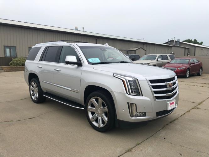 used 2018 cadillac escalade 4wd luxury lennox, sd 57039 for sale in lennox, south dakota