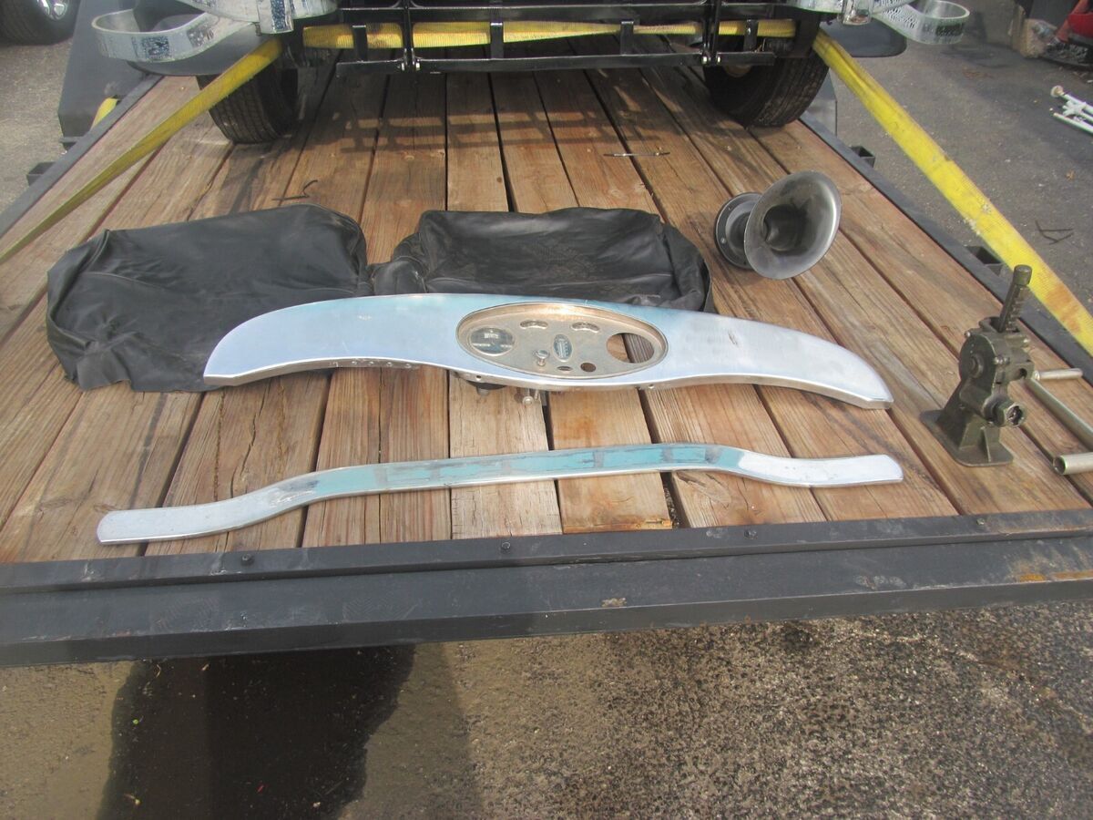 1928 lincoln turing car frame off restroeation all most everthing and extra part