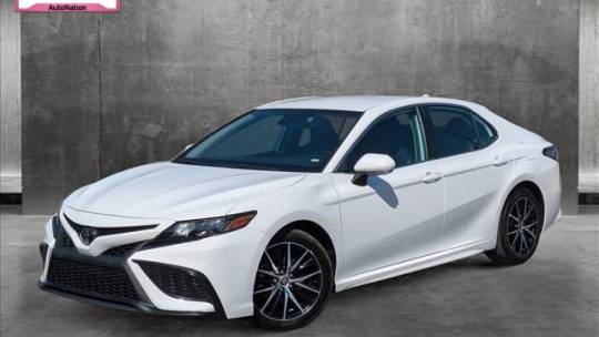 2022 toyota camry se