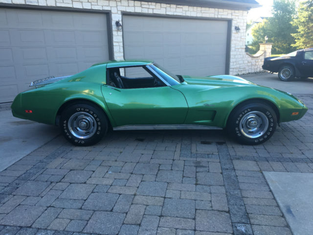 1975 corvette / 9000 org. miles org. paint survivor, exc. cond !