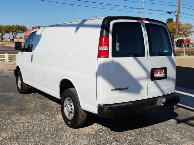 2022 chevrolet express 2500 rwd 2500 regular wheelbase wt
