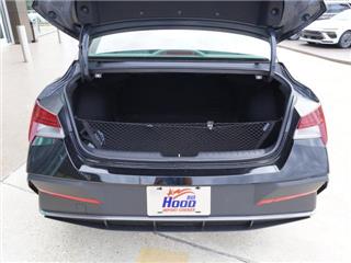 2024 Hyundai Elantra blue